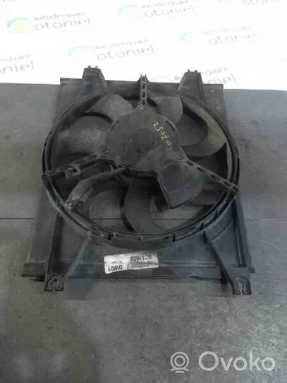 KIA Cerato Ventilateur de refroidissement de radiateur électrique 977302F000