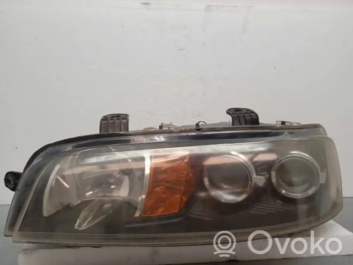 Fiat Punto Evo Faro/fanale 89100957