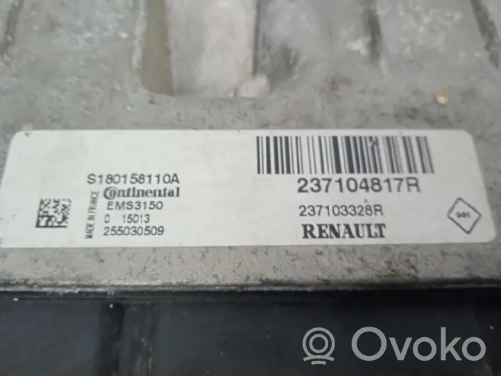 Renault Megane III Calculateur moteur ECU 237104817R