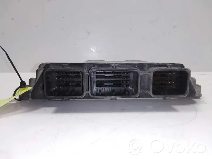 Renault Master II Sterownik / Moduł ECU 0281011940