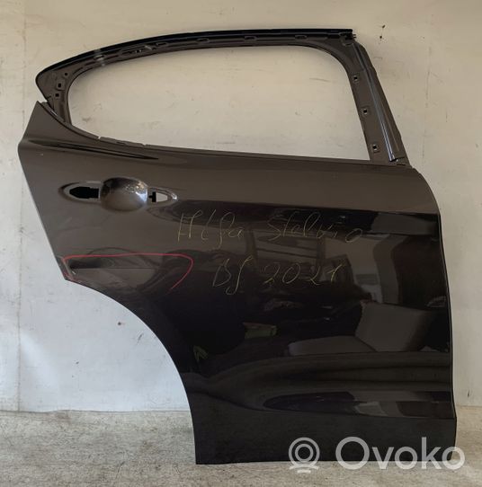 Alfa Romeo Stelvio Rear door 