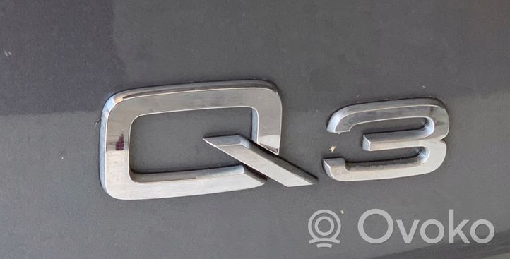 Audi Q3 8U Takaluukun/tavaratilan kansi 