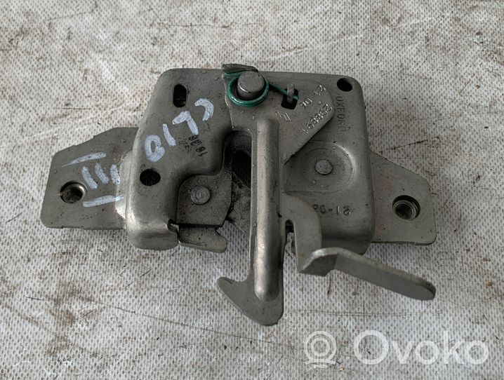 Renault Clio II Engine bonnet/hood lock/catch 