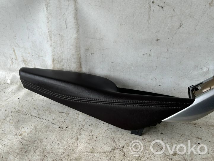 Mazda 6 Rivestimento della maniglia interna per portiera anteriore GHP969396