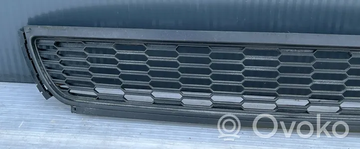 Volkswagen Polo V 6R Grille inférieure de pare-chocs avant 5239702