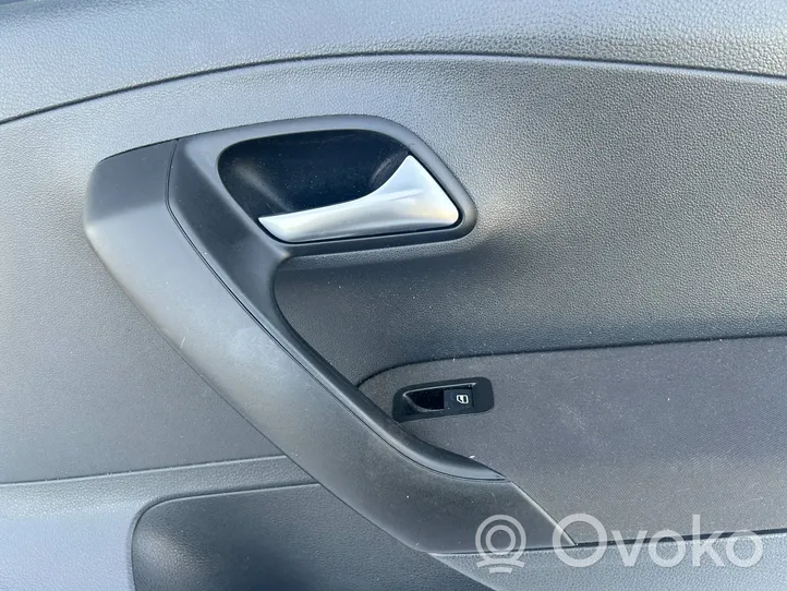 Volkswagen Polo V 6R Boczki / Poszycie drzwi przednich 6R4867012