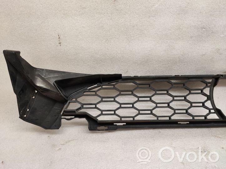 BMW X3 G01 Front bumper lower grill 8089752