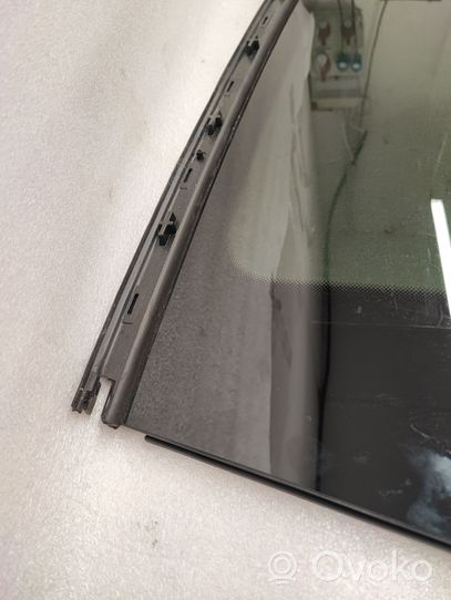 BMW 4 G22 G23 G24 G26 Side middle window/glass 7482715