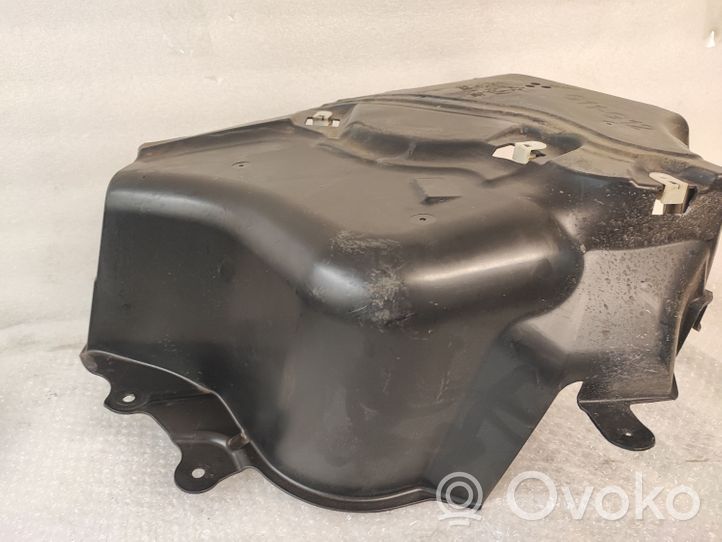 BMW 7 G11 G12 Protezione inferiore del serbatoio del carburante 7351646