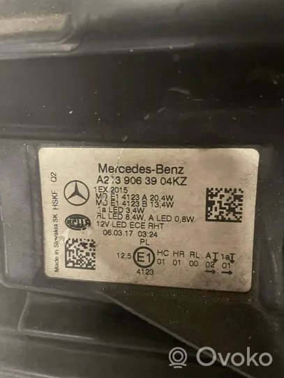 Mercedes-Benz E W213 Etu-/Ajovalo A2139063904KZ