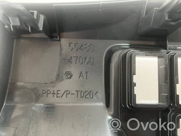 Toyota Prius (XW30) Element deski rozdzielczej / dół 5548047060