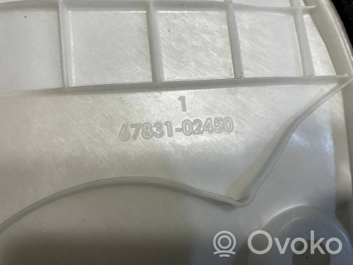 Toyota Corolla E210 E21 Kita priekinių durų apdailos detalė 6783102450