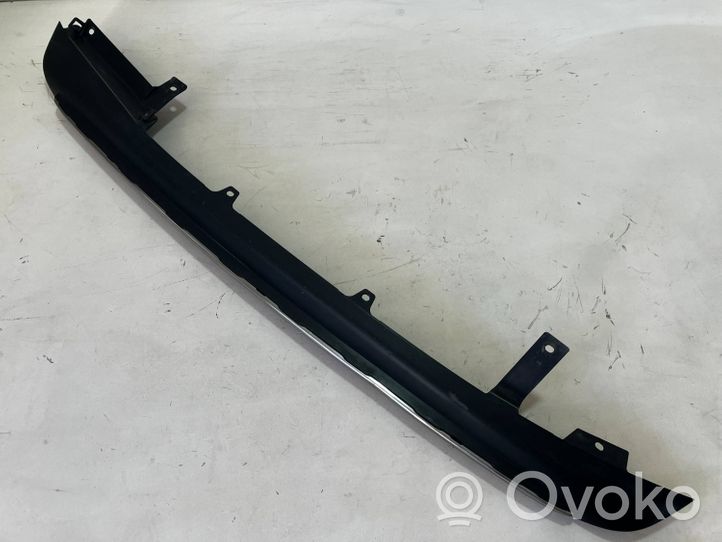 Toyota Auris E180 Takapuskurin alaosan lista 5215102060