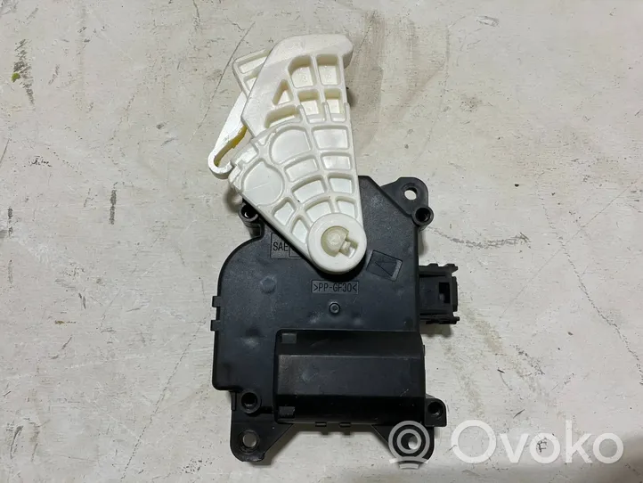 Toyota Auris E180 Moteur / actionneur de volet de climatisation M1138002810