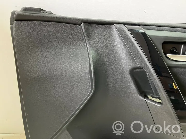 Toyota Auris E180 Rivestimento del pannello della portiera anteriore 