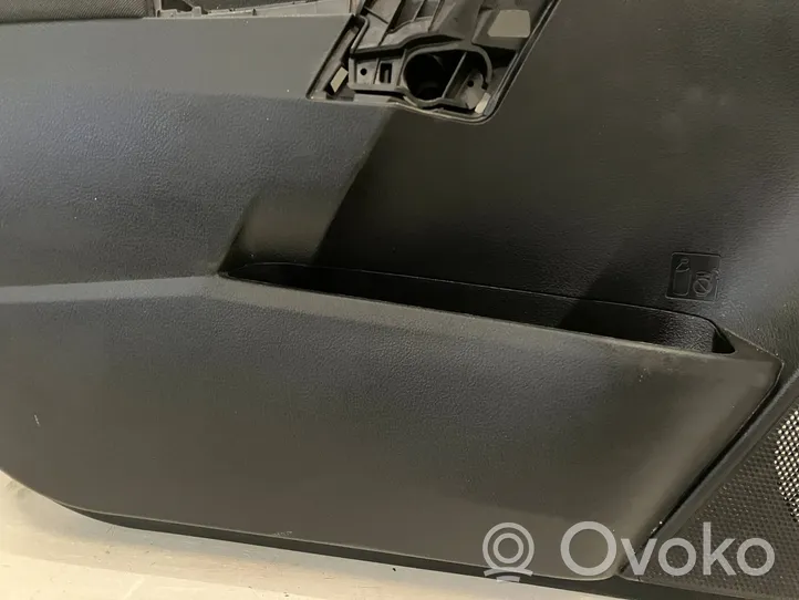 Toyota Auris E180 Rivestimento del pannello della portiera anteriore 