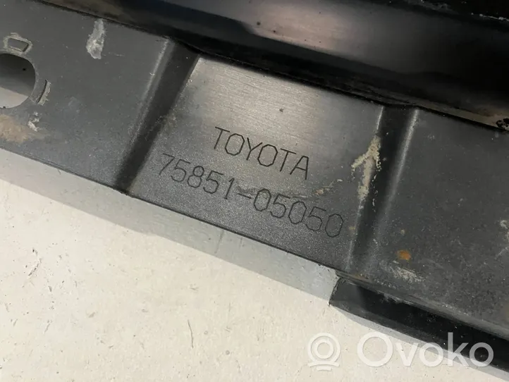 Toyota Avensis T270 Marche-pieds 7585105050