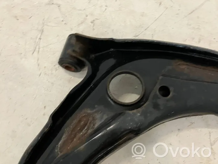 Toyota Yaris Triangle bras de suspension inférieur avant 