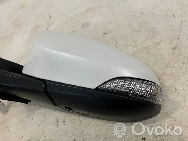 Toyota C-HR Front door electric wing mirror 