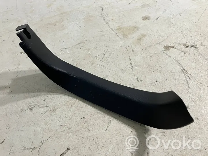 Toyota Auris E180 Garniture latéral de hayon / coffre 6793802050