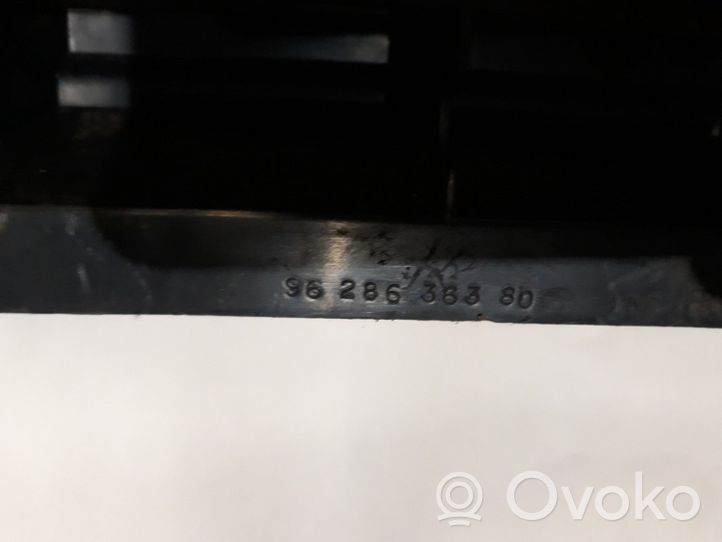 Peugeot 206 Verstärkung Stoßstange Stoßfänger vorne 9628636380