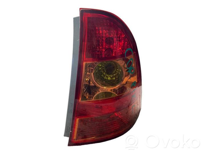 Toyota Corolla E120 E130 Lampa tylna FARBA0293