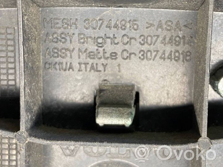 Volvo S40 Grille calandre supérieure de pare-chocs avant 30744918