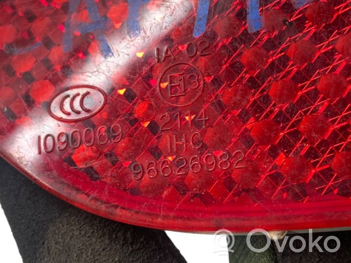 Chevrolet Captiva Rear tail light reflector 96626982