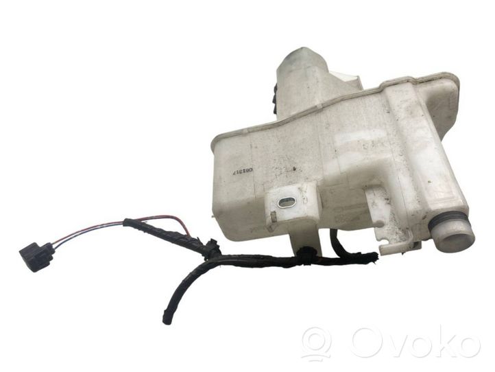 Mazda CX-5 Réservoir de liquide lave-glace KD4567480