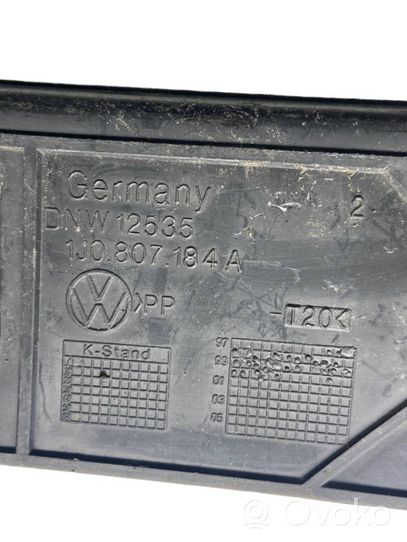 Volkswagen Golf IV Support de montage de pare-chocs avant 1J0807184A