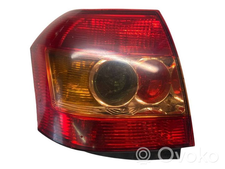 Toyota Corolla E120 E130 Lampa tylna KOITO02100