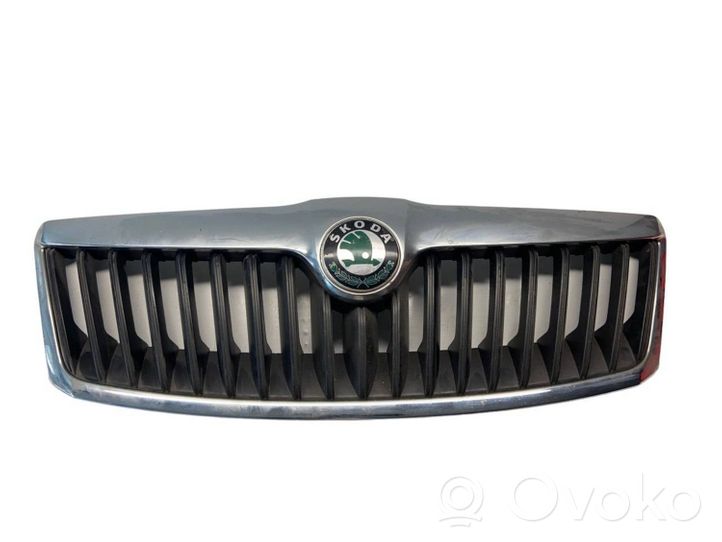 Skoda Octavia Mk2 (1Z) Griglia superiore del radiatore paraurti anteriore 1Z0853651C