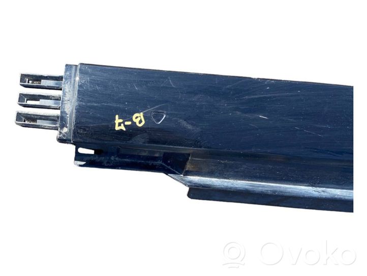 Volkswagen PASSAT B7 Side skirt front trim SP65842