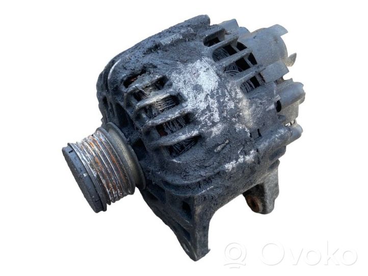 Renault Megane III Generatore/alternatore 2606288A