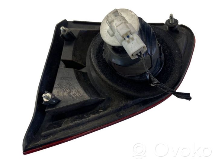 Nissan Qashqai Luci posteriori del portellone del bagagliaio 89071063