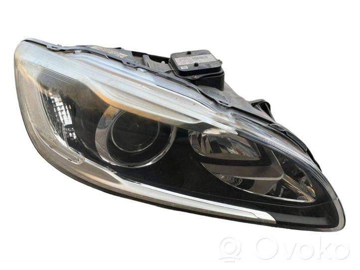 Volvo S60 Lampa przednia 31395905