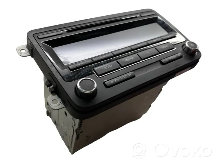 Volkswagen PASSAT B7 Radio / CD-Player / DVD-Player / Navigation 1K0035183B