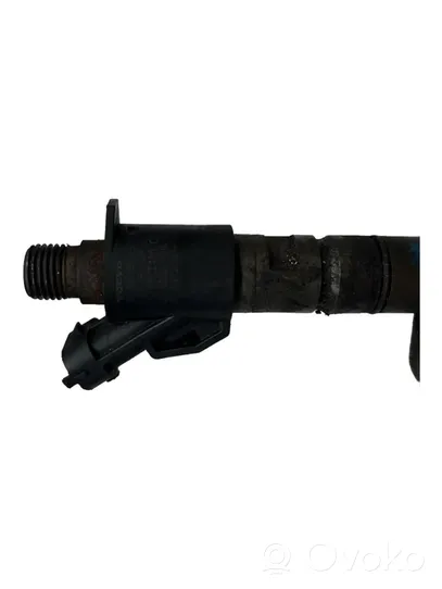 Volvo V60 Fuel injector 31303238