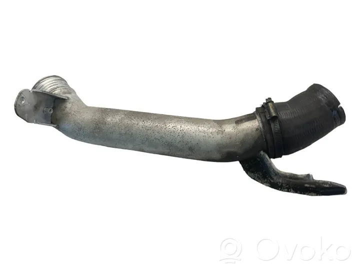 Volvo V40 Tube d'admission de tuyau de refroidisseur intermédiaire 31370060