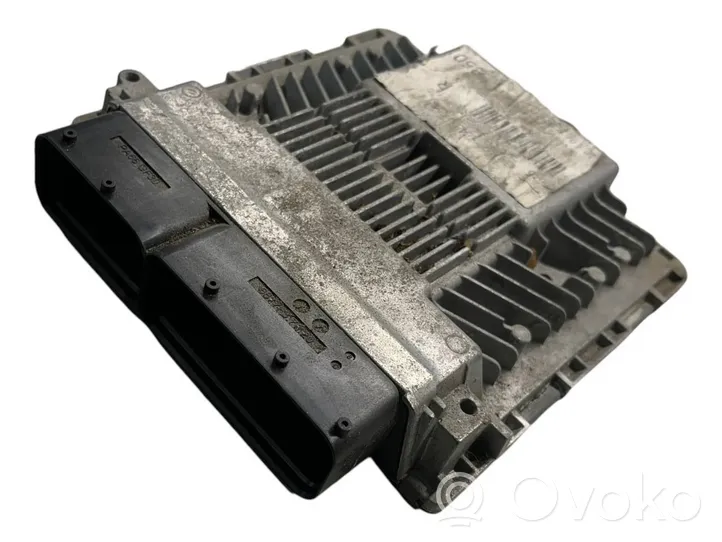 Audi A6 C7 Dzinēja vadības bloks 4G0907552J