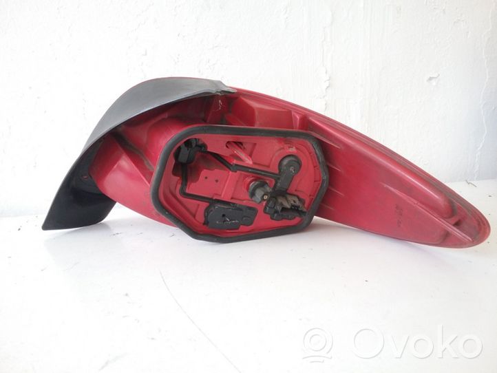 Peugeot 206 Lampa tylna 15283529