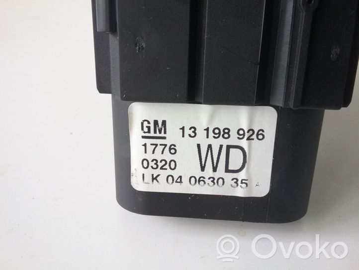 Opel Astra H Light switch 13198926