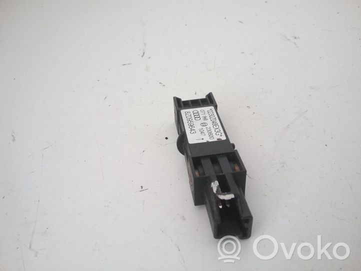 Audi A2 Sensore d’urto/d'impatto apertura airbag 8Z0959643