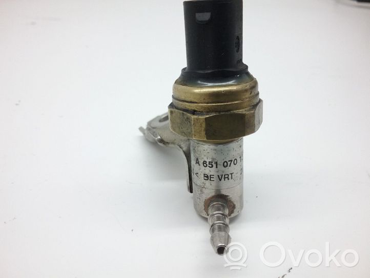 Mercedes-Benz E C207 W207 Sensore di pressione del carburante A6510701381