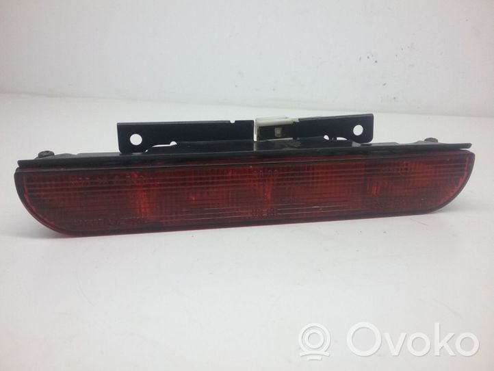 Mitsubishi Carisma Troisième feu stop 0996400