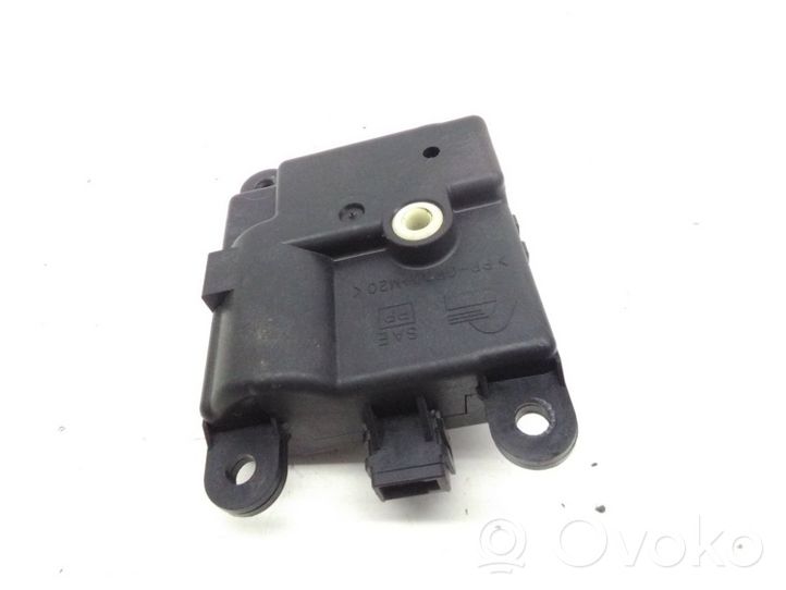 Subaru Impreza II Moteur / actionneur de volet de climatisation 3B45030850