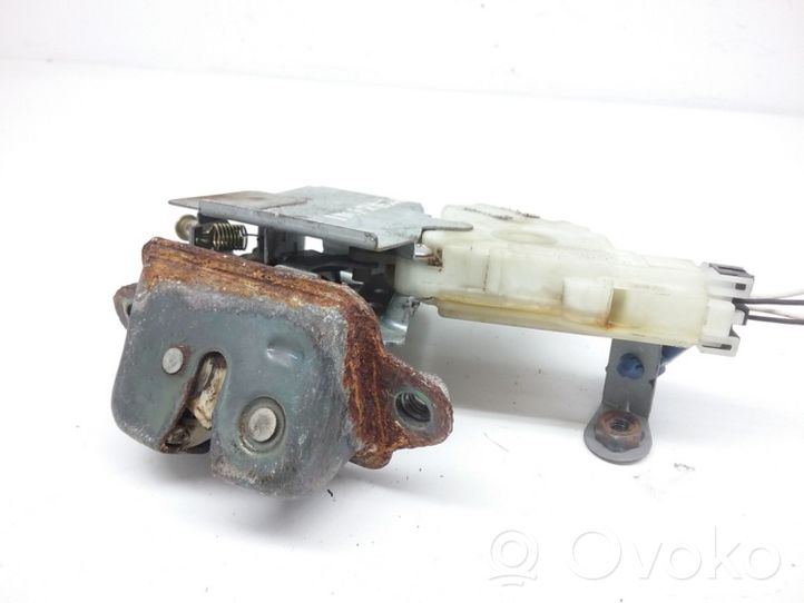 Subaru Impreza II Serrure de loquet coffre 63100FE010