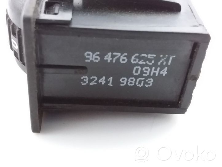 Citroen C5 Seat heating switch 96476625