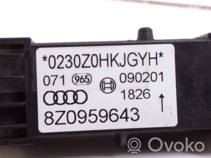 Audi A2 Датчик удара надувных подушек 8Z0959643