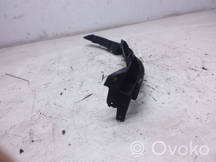 Audi A2 Soporte de montaje del parachoques trasero 8Z0853863A